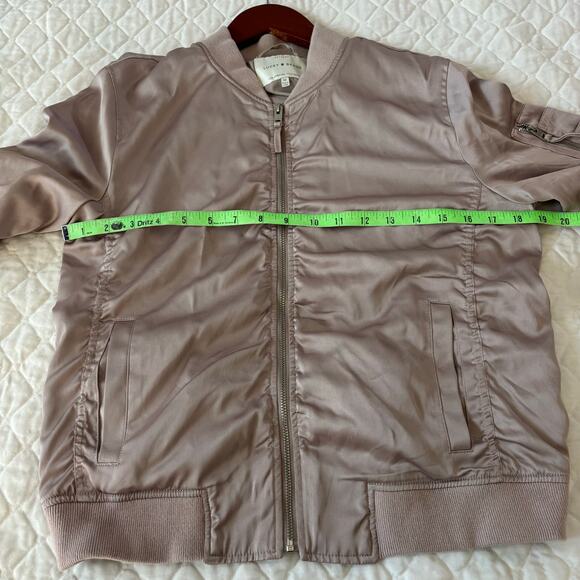 Lucky Brand Satin Bomber Jacket Sz M Women’s Lightweight Zip Front Classic Style - Picture 4 of 8